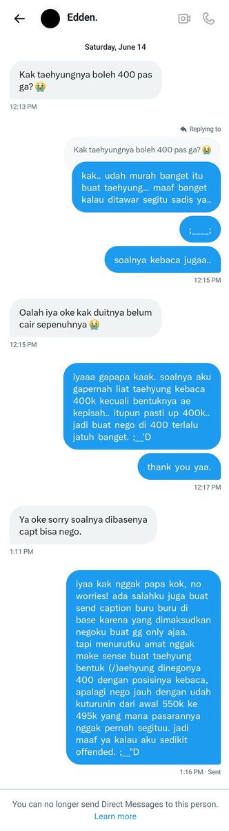 smini's tweet image. masih  kesel  sama  ini  orang  btw.  dia  selalu  nanya  harga  @  yang  sama  di  akunnya  yang  banyak  dan  beda  beda  itu.  one  time  dia  nanya  @  taehyung  di  aku  dan  ditawar  segini,  balasannya  gaenak  banget  wkwkwk.  eh  bbrp  hari  kemudian  chat  di  tele.