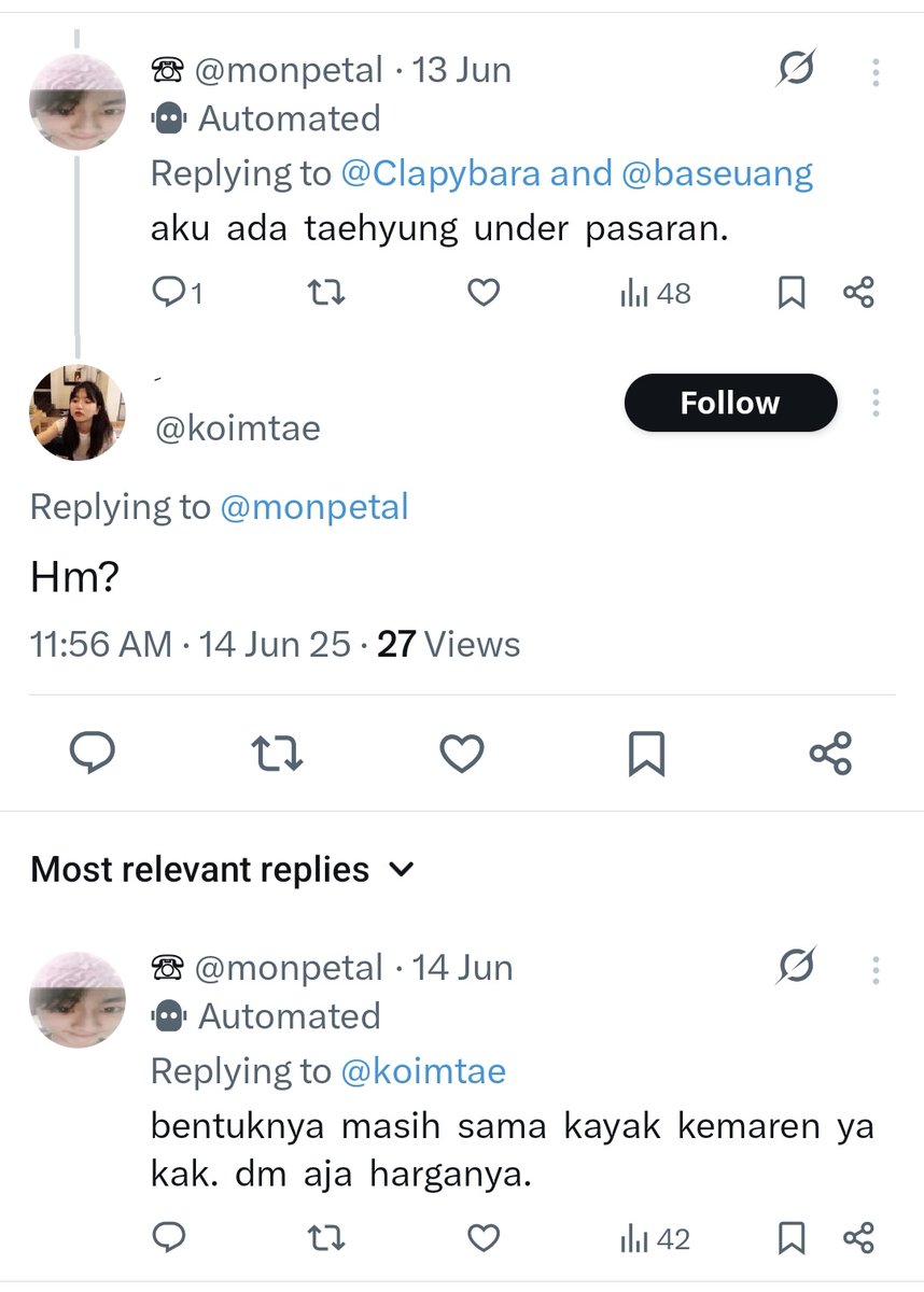 smini's tweet image. masih  kesel  sama  ini  orang  btw.  dia  selalu  nanya  harga  @  yang  sama  di  akunnya  yang  banyak  dan  beda  beda  itu.  one  time  dia  nanya  @  taehyung  di  aku  dan  ditawar  segini,  balasannya  gaenak  banget  wkwkwk.  eh  bbrp  hari  kemudian  chat  di  tele.