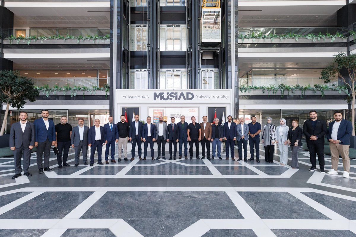 MÜSİAD Hizmetler ve Finans Sektör Kurulu olarak olağan toplantımızı gerçekleştirdik.
Sektörümüzün geleceğini şekillendirecek projeleri istişare ettik, ortak akıl ve güçlü iş birliğiyle yol haritamızı belirlemeye devam ediyoruz..
#MÜSİAD #HizmetlerSektörü #Finans #BirlikteGüçlüyüz