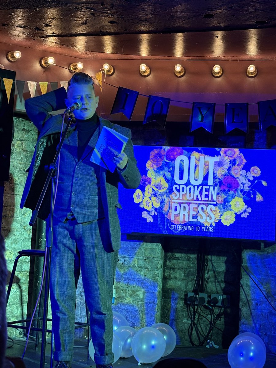 MaryMulhol's tweet image. Just some of last nights stunning ⁦@Outspoken_Press⁩ 10th anniversary celebrations - #anaxagorou @anthony1983 @chickenbex, @queermanxpoet, @jtaylortrash and if you haven’t yet got a copy of Haia Mohammed’s The Age of Olive Trees from Outspoken, buy one!