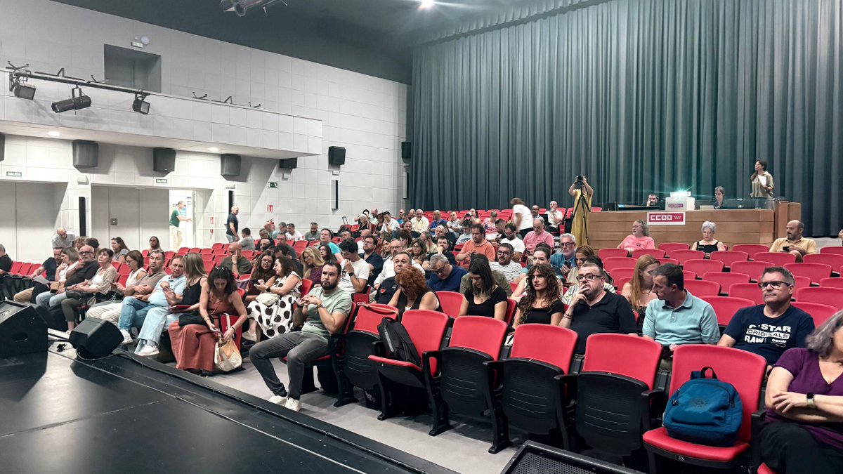 Industria_CCOO's tweet photo. 🌹 Arranca el Consejo Federal en el Auditorio Marcelino Camacho en @CCOOMadrid .
Un espacio clave para debatir, decidir y avanzar en nuestra acción sindical.

✊ Denunciamos el genocidio contra el pueblo palestino. https://t.co/NTMjZ0lohW