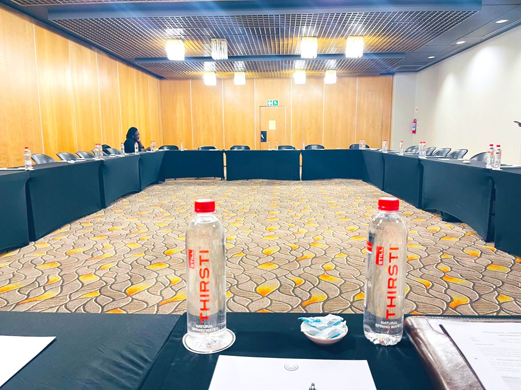 effnorthercape's tweet photo. ♦️In Pictures♦️

All Systems go for Provincial Command Team meeting in Garden Court (Kimberley)

#TheYearOfThePicketLines https://t.co/6MGXubZCuQ