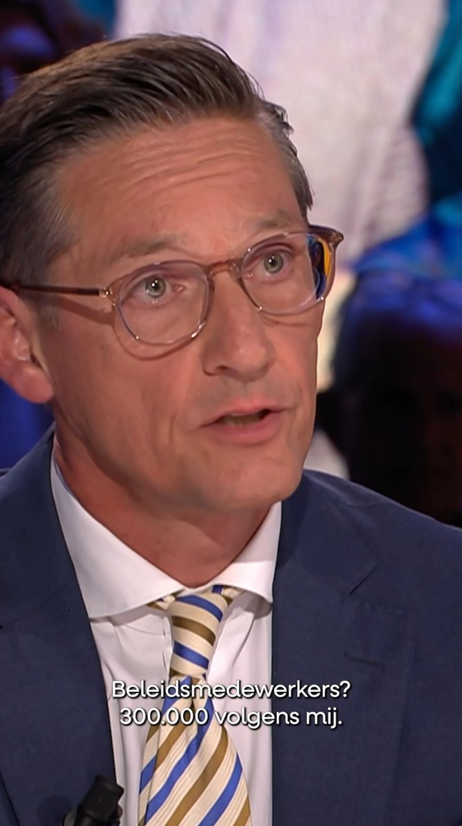 JA21 zit in de lift, met als speerpunt een kleinere overheid. Gisteren vroeg Eva Jinek aan Joost Eerdmans hoeveel beleidsmedewerkers de overheid telt. 300.000, dacht hij. In werkelijkheid zijn het er 15x zo weinig. Onvoorstelbaar incompetent – en garantie voor teleurstelling.