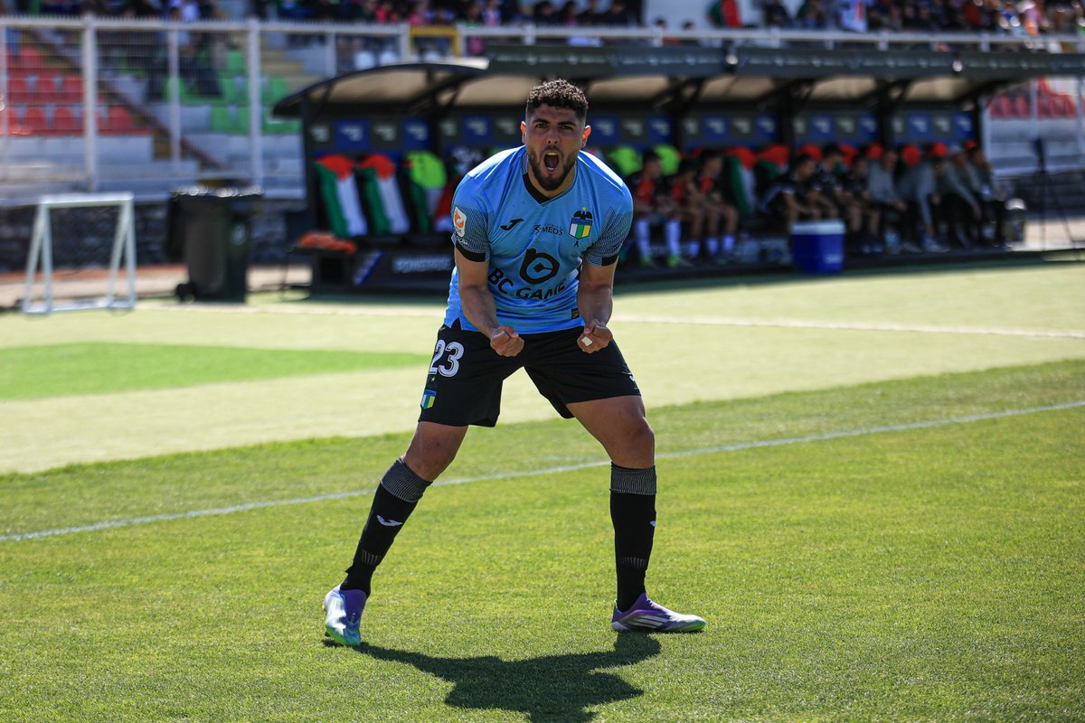 bcgame's tweet image. Fierce tackles, savage roars, ruthless shots.

OHIGGINS fight with no fear — BCGAME makes the flame clear.

#uefachampionsleague #UCL #PremierLeague