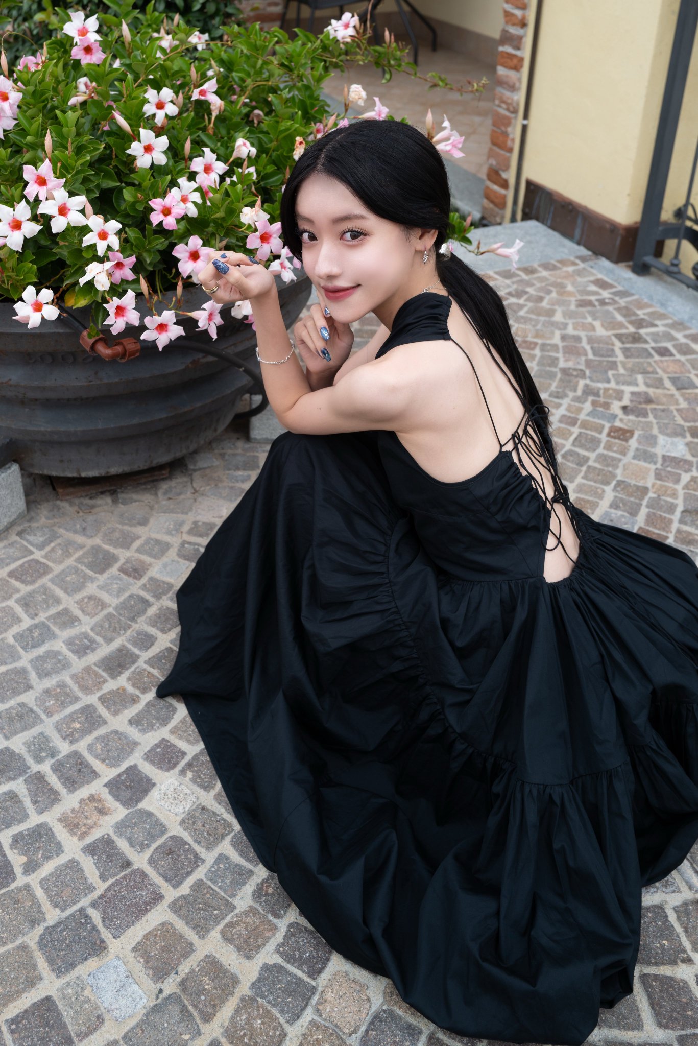 夏帆さん出演の TV衣装　ヘリンボーン柄　ロングコート　チンストラップ無し 夏帆on X: 