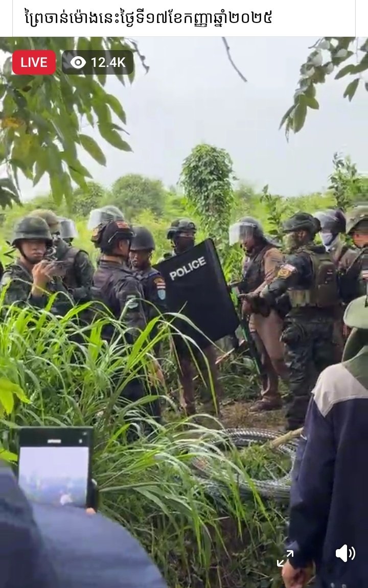 MechDara1's tweet photo. In the screenshots from live video show Cambodian villagers and authority faced off with Thai soldiers and police on September 17, 2025 https://t.co/u0B8xM2ZF7