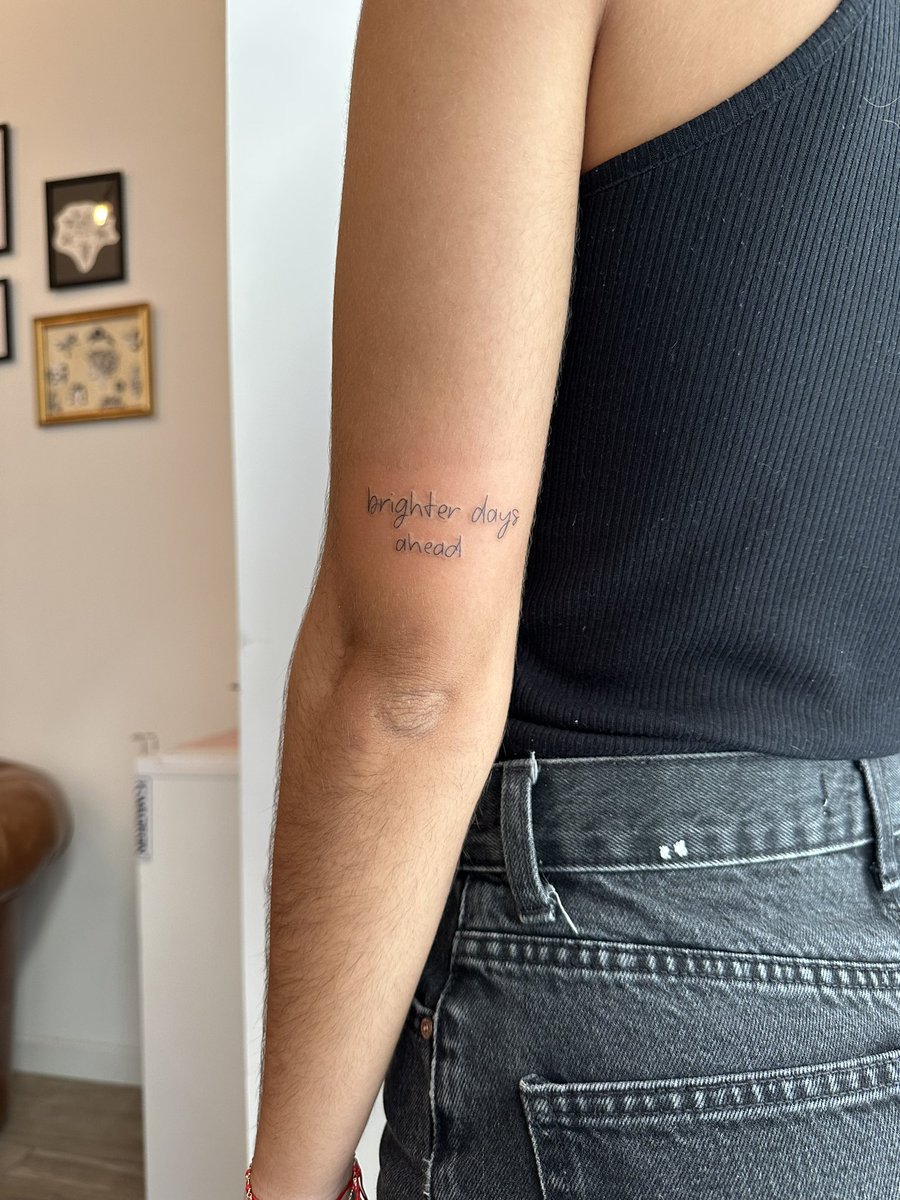 pauline is seeing ari tweet media