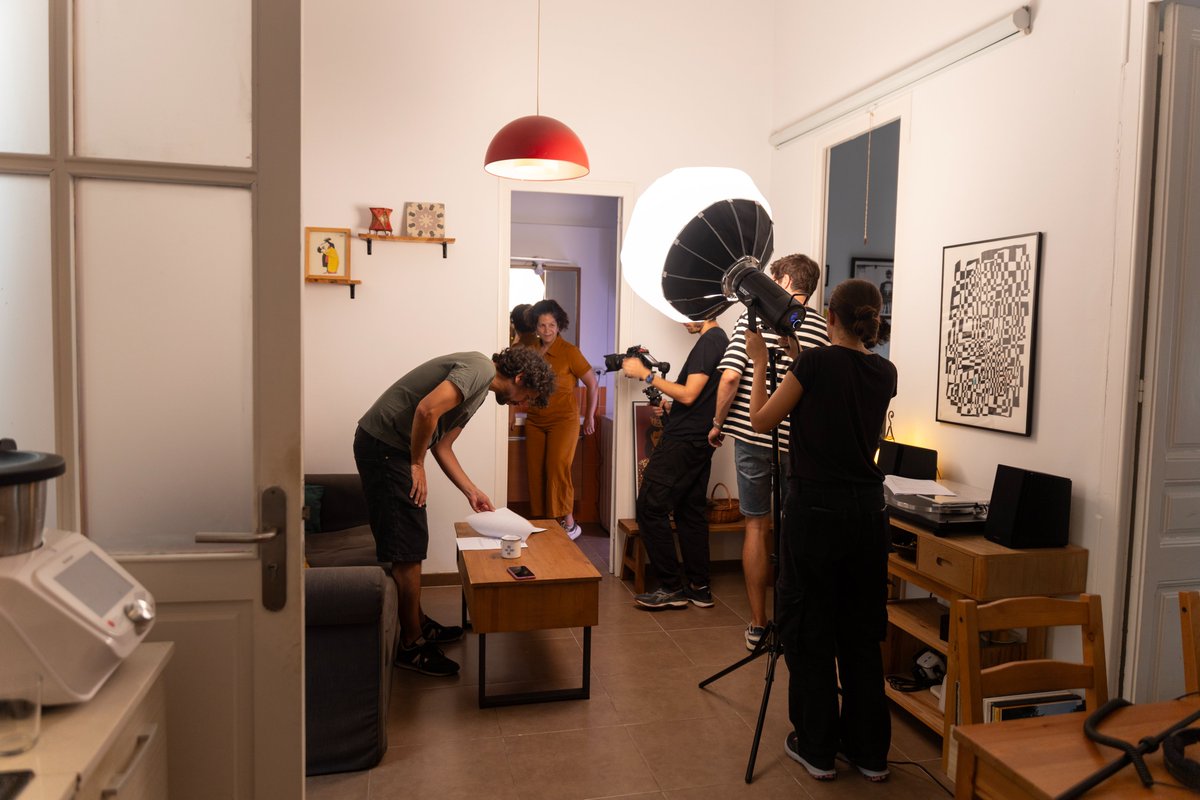Ahir vam gravar el vídeo de DESAPARELLATS, la comèdia que ens acompanyarà aquestes festes nadalenques.

😍 Ricard Farré i Esther López protagonitzen el debut teatral de Ramon Pardina, dirigit per Roc Esquius.

espaitexas.cat/espectacle/des…