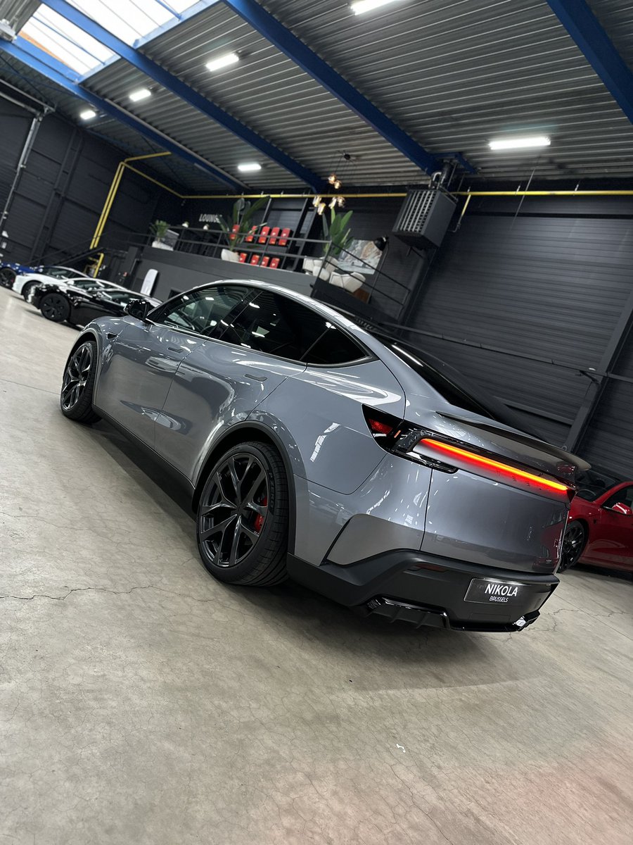 NikolaBrussels's tweet image. One of the very first Performance Model Y Juniper delivered in Belgium 🇧🇪. 
What a gem!
