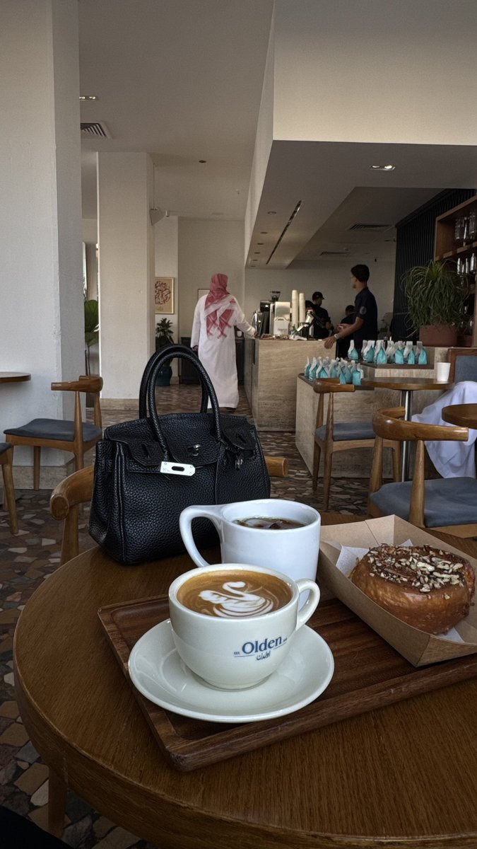 اسمَاء . tweet media