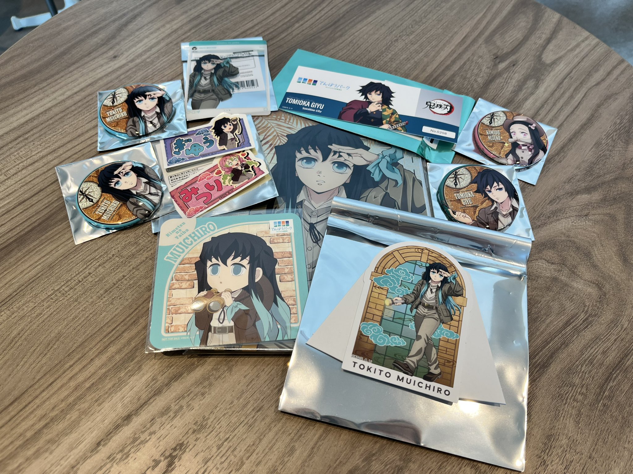 鬼滅 サンシャイン コラボ ガラポン A賞 義勇 鬼滅の刃 サンシャインシティ ガラポン A賞 冨岡義勇 アクリル