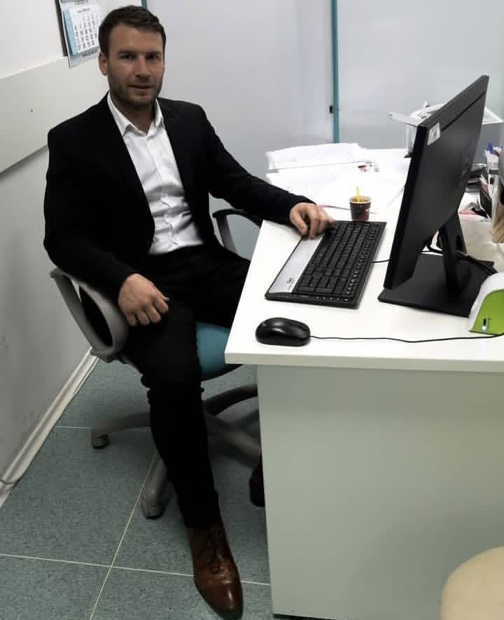 RoderickMu73767's tweet image. Staying positive 
#ilovemypatient #surgeon