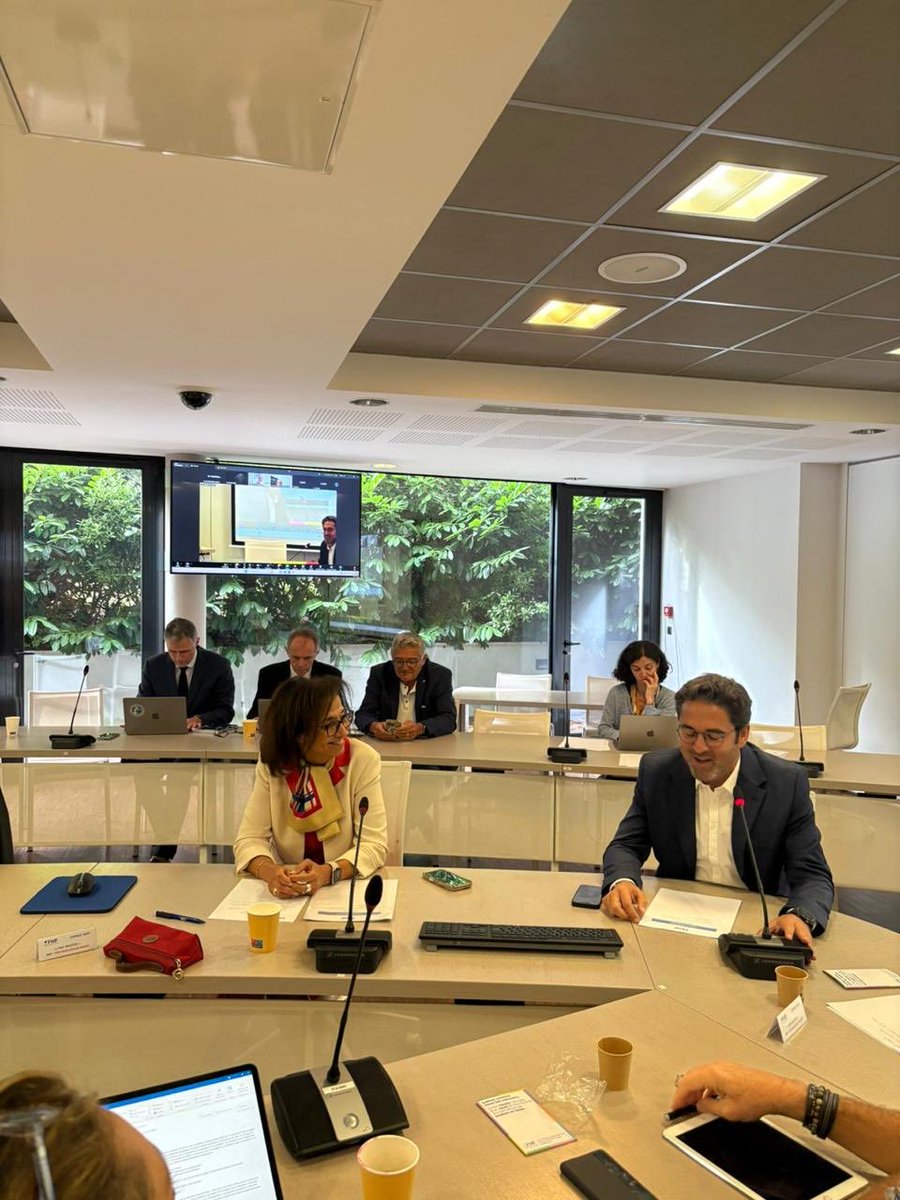 Réélu à la tête de <a href="/laFHF/">FHF</a>, je remercie les membres du CA pour leur confiance. Mes trois priorités :défendre l’hôpital et le médico-social publics,assumer un discours de vérité,démontrer que la programmation est la voie de la refondation pour notre système de santé.<a href="/Chris_Bouillon/">Christophe Bouillon</a>