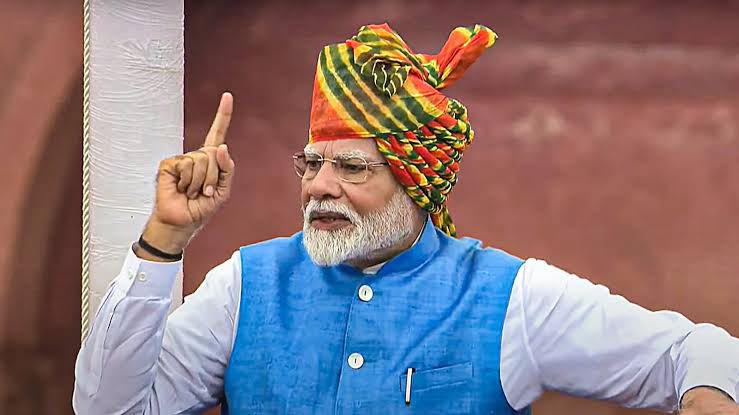 Shivam0045's tweet photo. अपने जीवन का पल-पल और शरीर का कण-कण राष्ट्र की सेव��� में समर्पित कर, भारत को नई ऊँचाइयों पर ले जाने वाले यशस्वी प्रधानसेवक आदरणीय श्री @narendramodi जी को ज��्मदिन की हार्दिक शुभकामनाएँ।
#HappyBirthdayModiji https://t.co/L31rgDyUFm