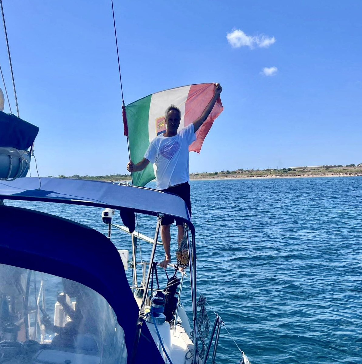 Voglio mandare un pensiero e un grande abbraccio al nostro <a href="/CroattiMarco/">Marco Croatti</a>: oggi compie gli anni lontano dai suoi affetti più cari. È imbarcato da giorni con tanti altri nostri concittadini per partecipare all’iniziativa della Global Sumud Flotilla. Gli siamo tutti vicini in questo