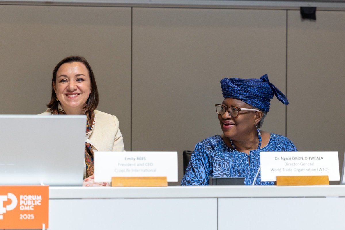 Congratulation to the Global Grains team (comprising students from the <a href="/EUI_EU/">European University Institute</a> and <a href="/GVAGrad/">Geneva Graduate Institute</a>) for winning the first global policy hackathon on trade, organized by the @WTO in partnership with <a href="/genevatrade_gtp/">Geneva Trade Platform</a> and <a href="/CropLifeIntl/">CropLife International</a>. It’s a pleasure to see young people coming up with