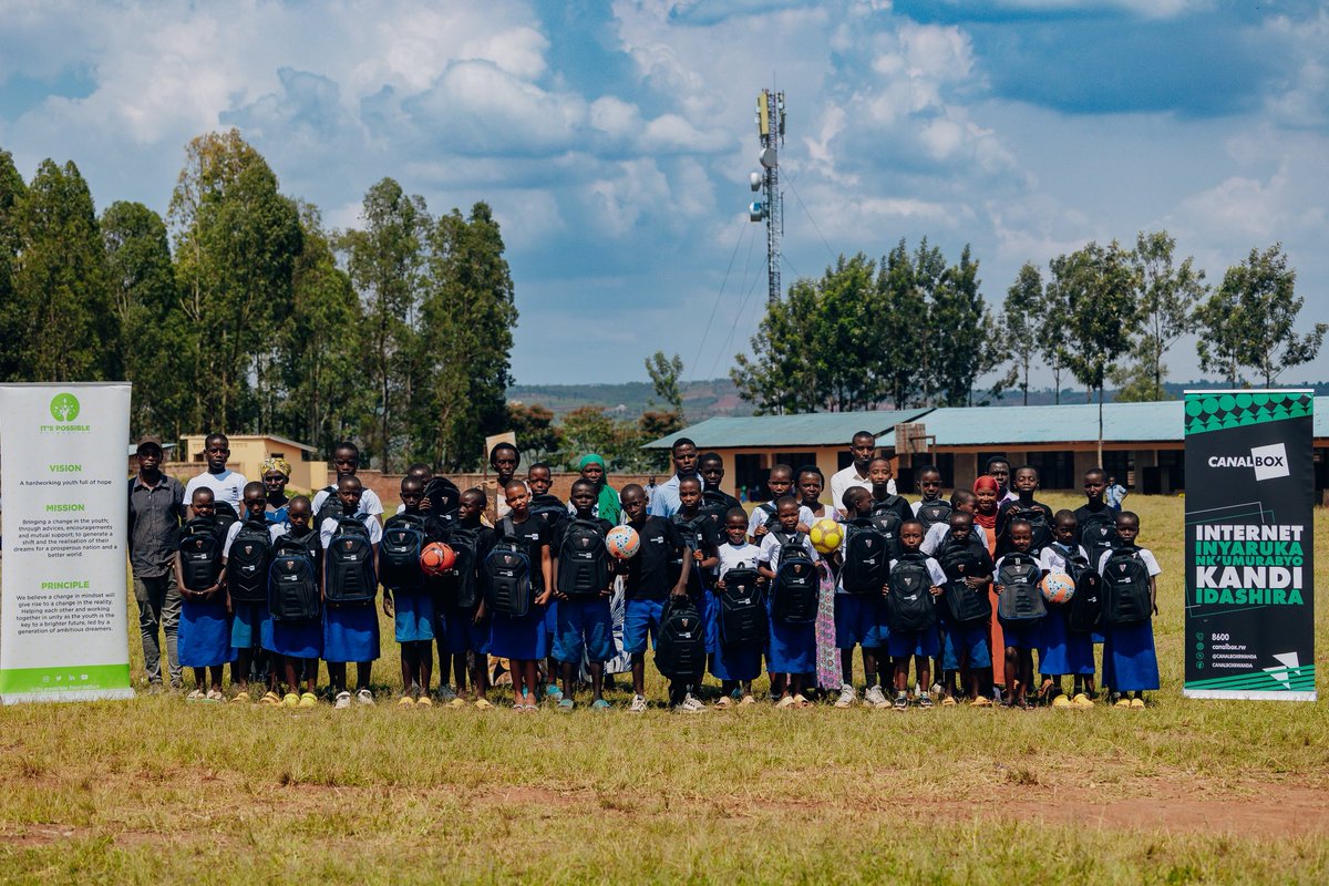 Gushyigikira abana ni ugushyigikira u Rwanda rw’ejo hazaza. 

Kuwa 16/09, CanalBox twifatanyije na <a href="/ItsPossibleFou1/">It's Possible Foundation</a> mu guha ibikoresho by’ishuri abanyeshuri batsinze neza mu rwunge rw’amashuri rwa Kiziguro, ruherereye mu Karere ka Gatsibo, mu rwego rwo kubatera imbaraga no