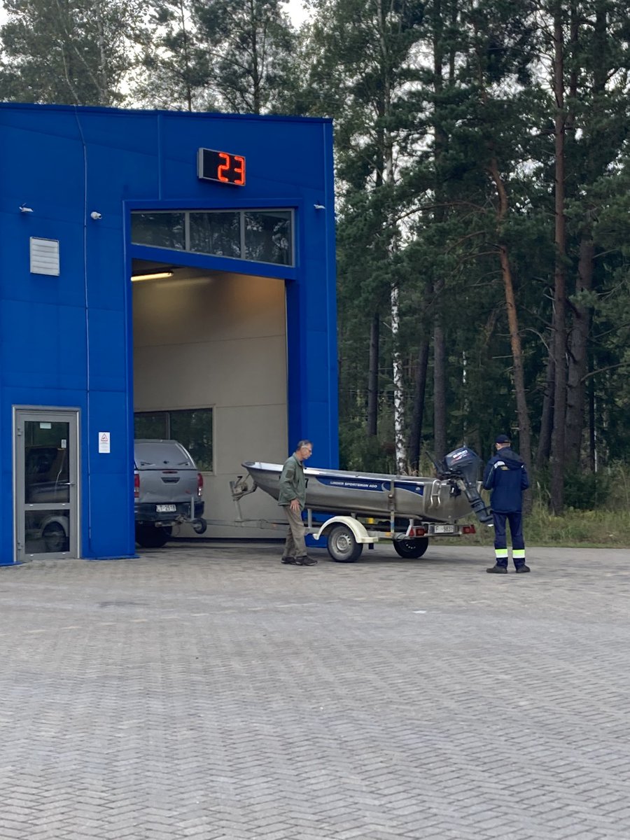 VisisG's tweet image. Nezināju, ka laiva arī jāved uz tehnisko apskati.
#csdd
#Sigulda