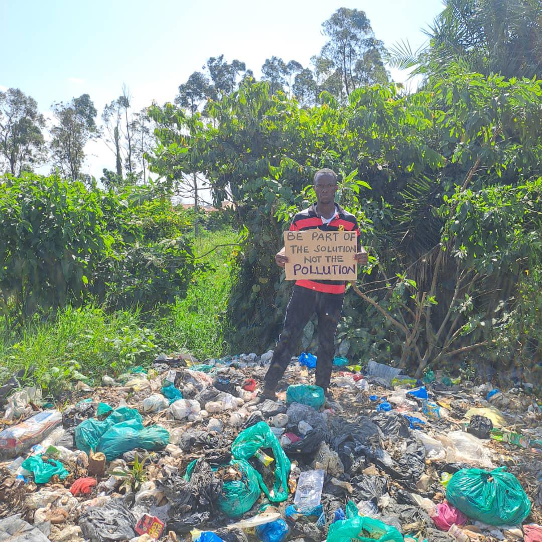 ecoplastuganda's tweet photo. Plastic doesn’t just vanish, it clogs drains, pollutes water and fuels climate.
We need to transform waste into a resource for a greener and safer Africa. 
#ClimateAction #WasteToWealth #CircularEconomy #SDG13 https://t.co/5gV3RFw5kq