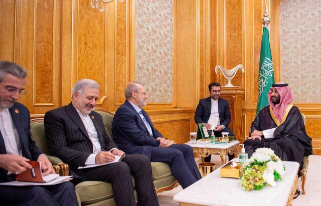 #Irannews🧵
 1- Secretary of Iran’s SNSC Ali Larijani was in Saudi Arabia in the past 2 days where he discussed regional matters. 
The topic of talks reportedly were Hezbollah’s disarmament in Lebanon (which for now is somehow impossible) and Yemen in general.