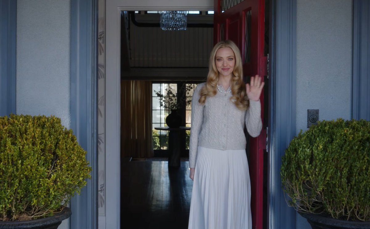 bullock25's tweet image. Curioso lo de Amanda Seyfried: en #Venezia82 sonaba para el Oscar #BestActress con The Testament of Anne Lee, pero sin distribuidora lo tiene difícil. Ahora, con La asistenta (thriller bestseller, vibes Gone Girl), podría ser una opción en supporting al tener a una major detrás.