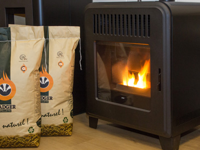 Nieuwsbrief van 17 september | Aanbiedingen; Nieuwe website; Welke pellets geven de meeste warmte, hoe bewaar je briketten en tips over boomschors - mailchi.mp/degroenekolenb…