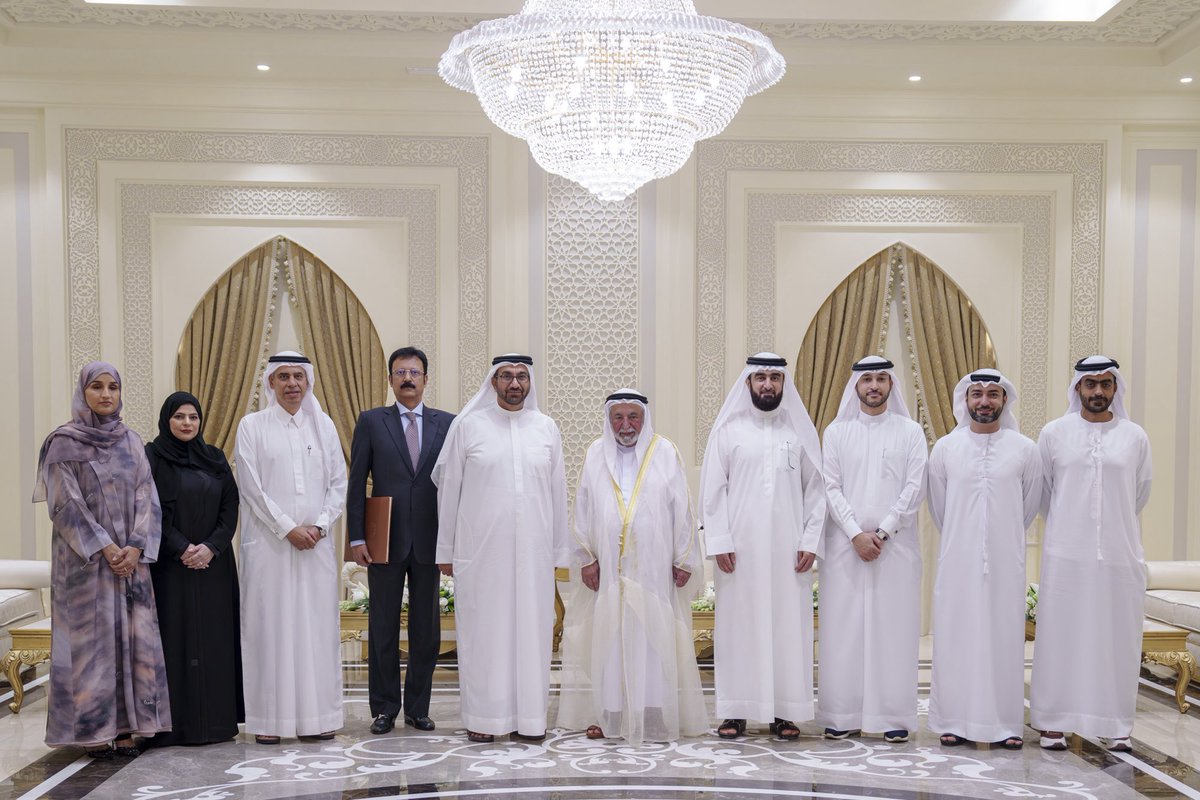 استقبال وفد مصرف الإمارات الإسلامي

Receiving a delegation from Emirates Islamic Bank
