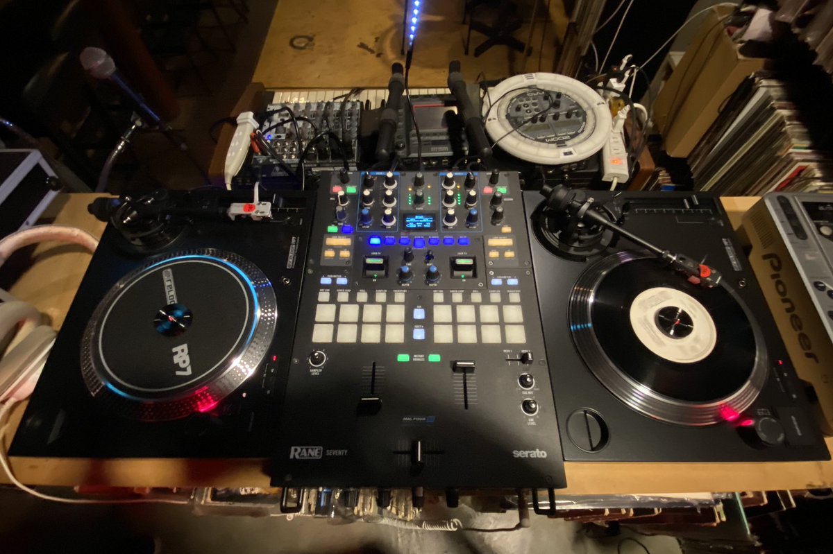 この7インチ専用タンテ、めちゃめちゃ使いやすい！！
擦ってもぜんぜん針飛ばない！！
ぜひ今日はJBCに！！