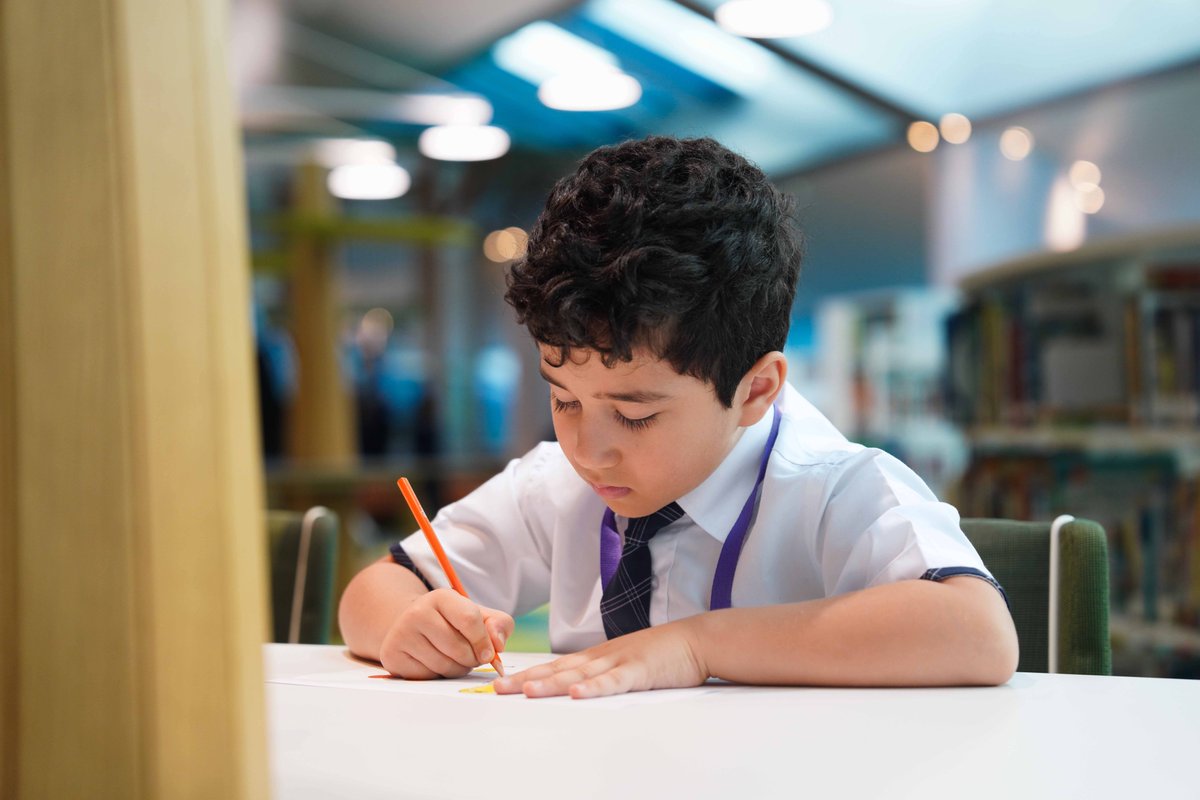 mbrlae's tweet image. Highlights from the visit of Al Adab Private School’s delegation to the #MohammedBinRashidLibrary: Around 30 students explored MBRL’s key facilities, innovative services, and the vast wealth of content housed across its nine specialised libraries, which cover a wide range of…