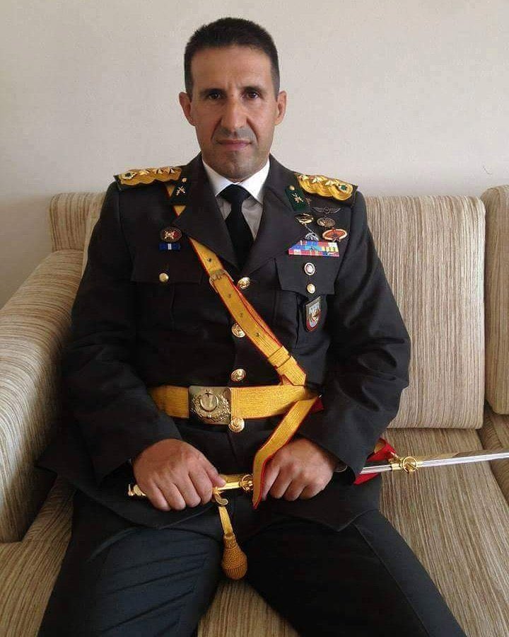 TTAgrup's tweet photo. Emekli Albay Orkun Özeller hakkında halkı kin ve düşmanlığa tahrik etme gerekçesiyle gözaltı kararı verildi.

ABD ordusunun kendisine vermek istediği madalyayı, "Bu madalyayı verenler benim düşmanım olan YPG ile işbirliği içindedir" diyerek reddeden Bordo Bereli Emekli Albay Orkun Özeller gururumuzdur!