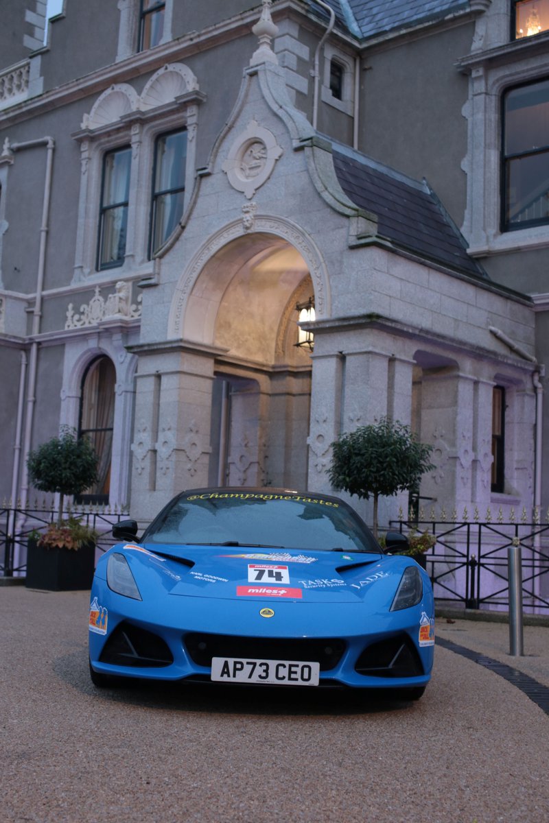 killasheehotel's tweet image. What an epic finale to Cannonball in Naas this weekend — the atmosphere, the cars, the crowd… absolutely electric! 🏎️

#Killashee #Cannonball #Naas #Supercars #CarCulture