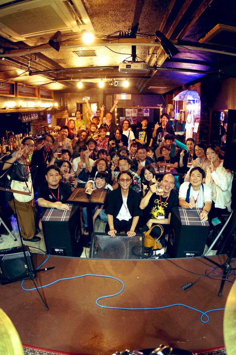 写真もらったので、

改めまして、9/7のセッション、演奏した人42人、全部で37曲、観に来てくれた人、みんなでホントに素敵な時間を作れました！

みんなに感謝！