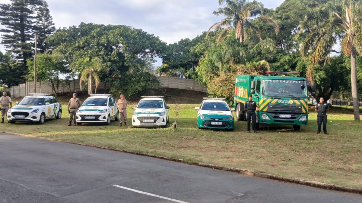 Fidelity_Secure's tweet photo. Our Durban South team is out in full force at Dickens Rd, Athlone Park, ready for another day of protecting communities, properties, and businesses.
#FidelityADT #Durban #ShowofForce #safetyfirst #FidelityServicesGroup #WeAreFidelity https://t.co/8V07eqcDor