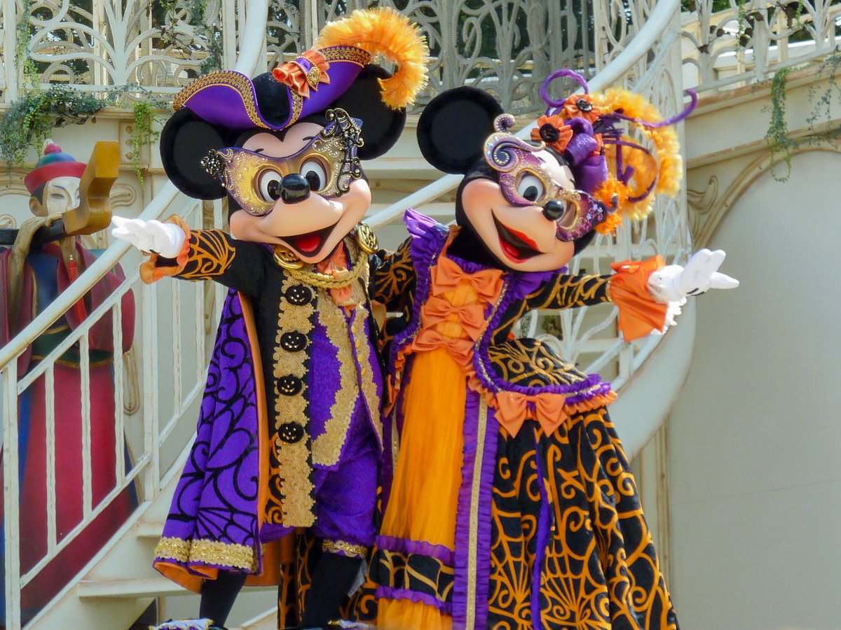 次のネイルはミスマスにしようかなと企んでいる(  '꒳​'   )💜🧡