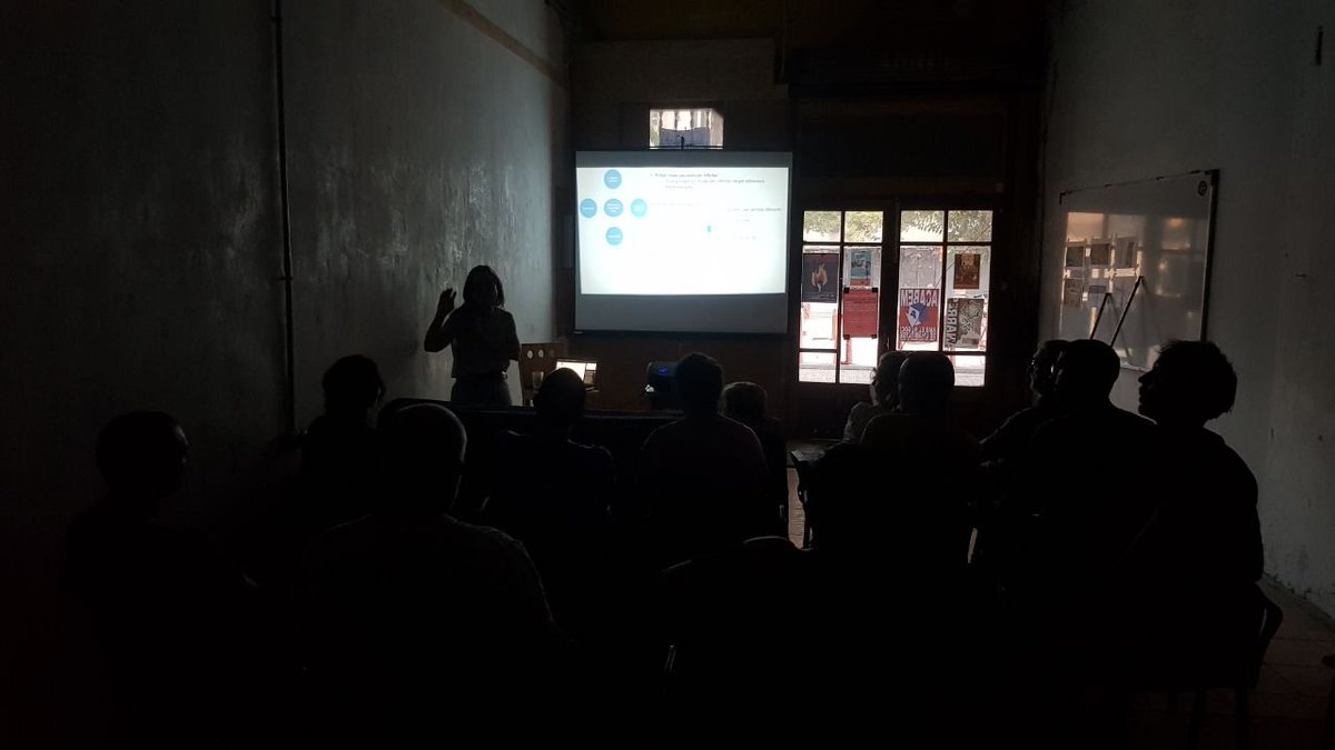 💡 Davant la por a allò desconegut, necessitem més ciència crítica, popular i accessible!
✨ Esteu atentes, a l'octubre TORNEN LES #NITSDECIÈNCIA A VKK!