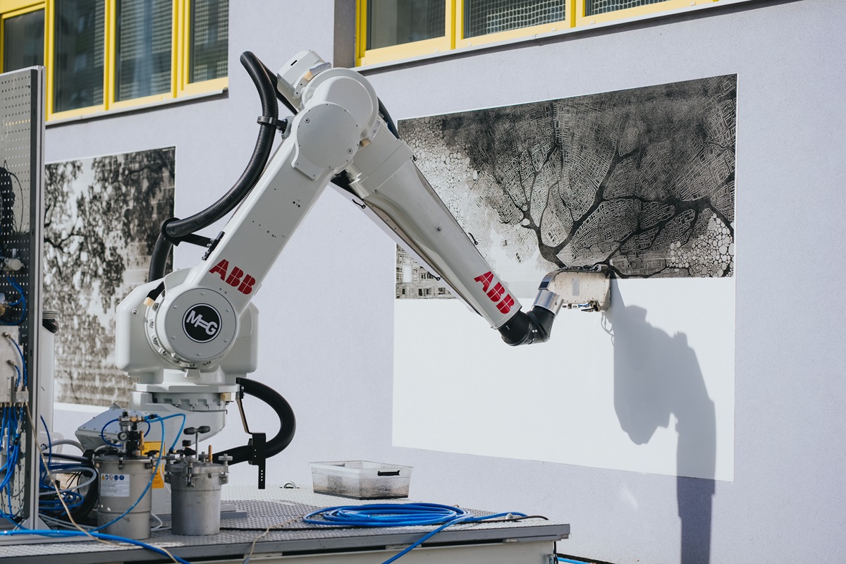 ABBItalia's tweet photo. 🎨 A Mladá Boleslav la #streetart incontra l’#AI.

Un murale realizzato dal robot #ABB IRB 5500 con #PixelPaint mostra come la robotica possa diventare creatività, trasformando gli spazi urbani.

Scopri di più 🔗 https://t.co/UUTKYELeVf

#Robotics #Art #EngineeredToOutrun https://t.co/FTIUkh7I7D