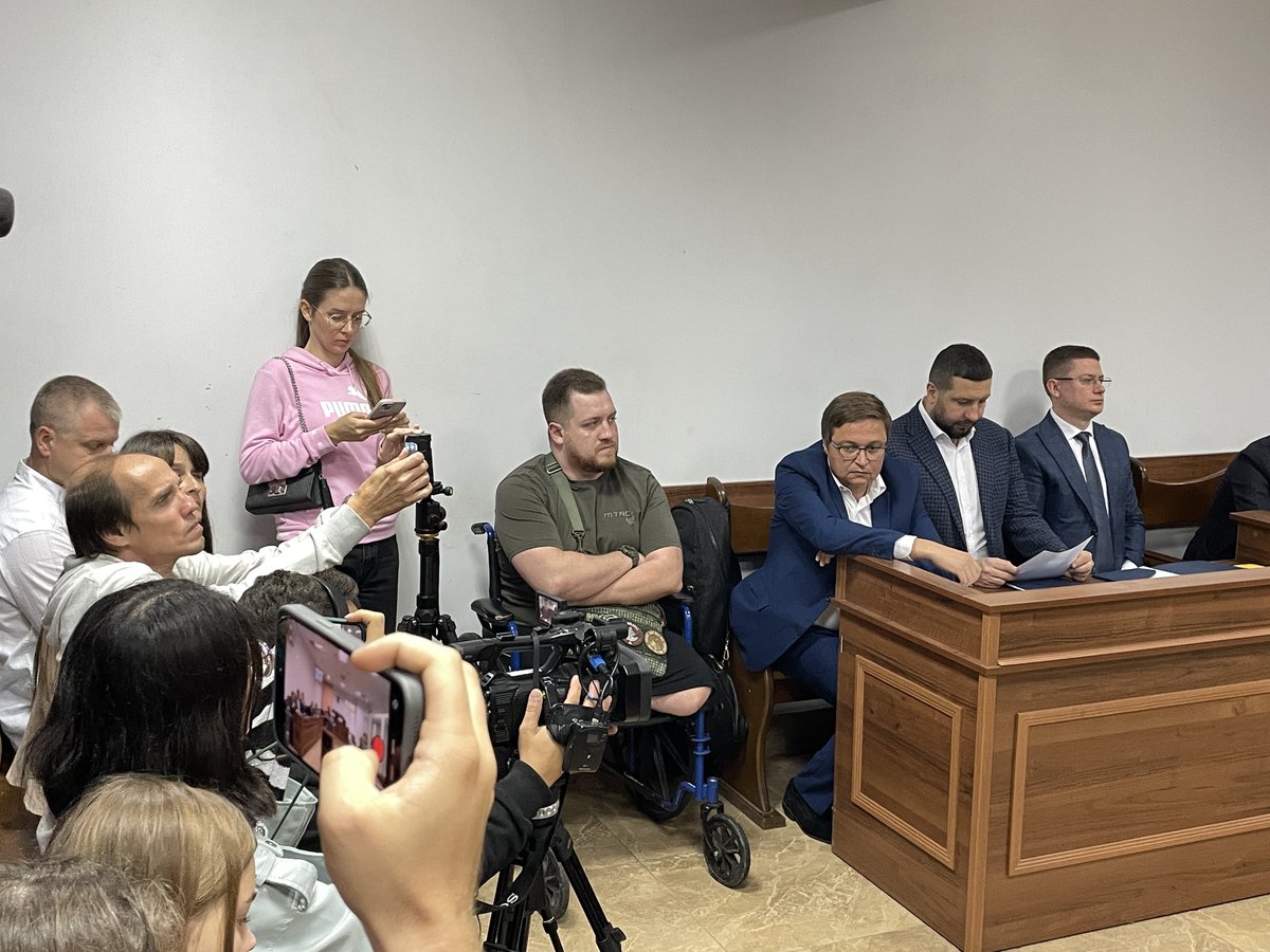 SymorozOfficial's tweet image. Справа вбитого на станції столичного фунікулера неповнолітнього Максима Матерухіна пʼяним співробітником УДО Артемом Косовим.
Сьогодні відбулося останнє судове засідання. Завершено стадію дебатів, колегія суддів пішла в нарадчу кімнату, в понеділок 22 вересня об 11.30…