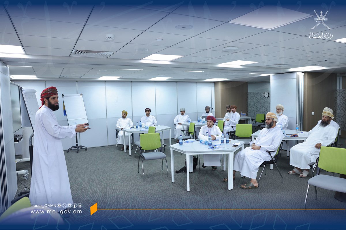 نظمت #وزارة_العمل ورشة العمل الأولى ضمن مشروع #التمكين_الشخصي بمشاركة 22 وحدة حكومية، وذلك بهدف إعداد خطة العمل والخطوات التنفيذية للمشروع.