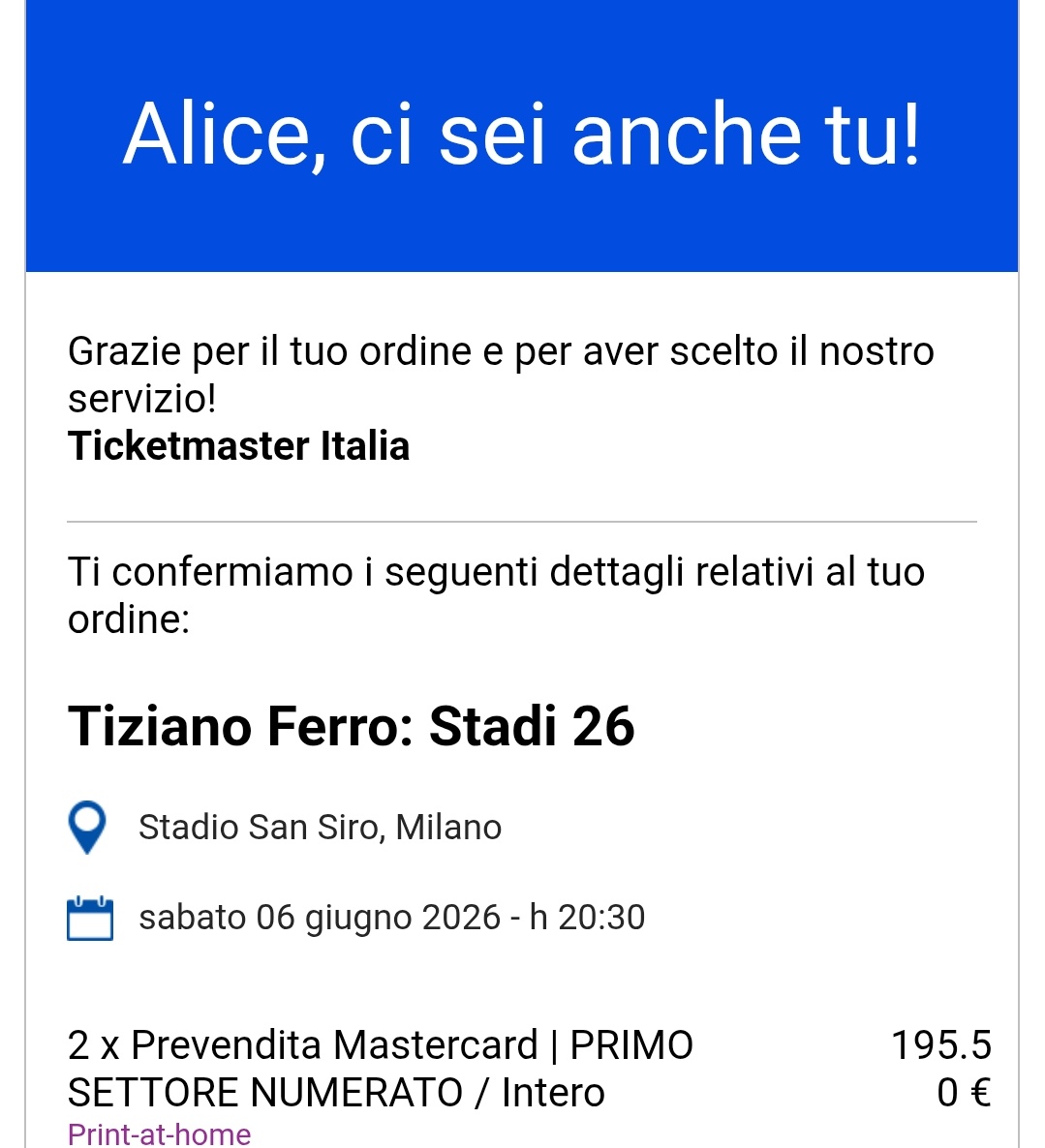 EulbAl6's tweet photo. Eh ci son pure io... ma che fatica! 56 minuti di attesa ma ne vale sempre la pena!! 
#tizianoferro https://t.co/FH9an0BqUY