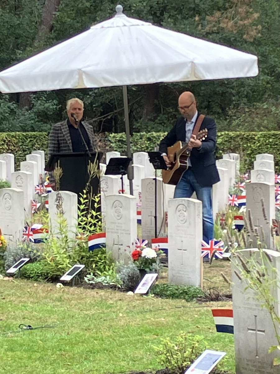 Wederom een indrukwekkende herdenking van de bevrijding van <a href="/_Valkenswaard/">GemeenteValkenswaard</a>, dit jaar 81 jaar geleden.