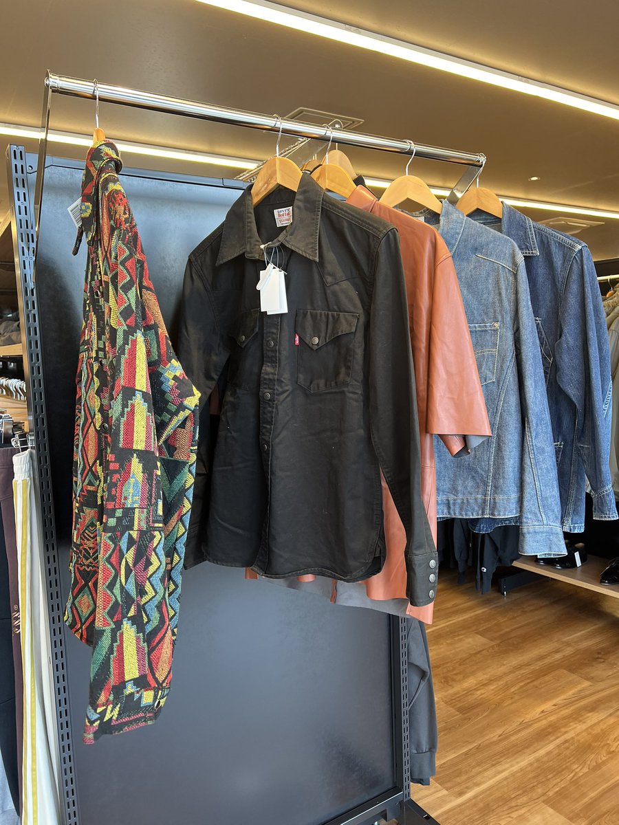 kitsunesama07's tweet photo. 来週、都内某所で大型小売店舗がせどらー向けに最大40%割で商品を購入できるイベントを開催するそうです。業界初の試みになのかな？店舗公認なのでスマホで調べたりガンガンせどって大丈夫です。

興味ある人はいいねとリプに適当な絵文字を送ってください。
リポストしてくれたら嬉しいです。 https://t.co/NGcyxxuBE0