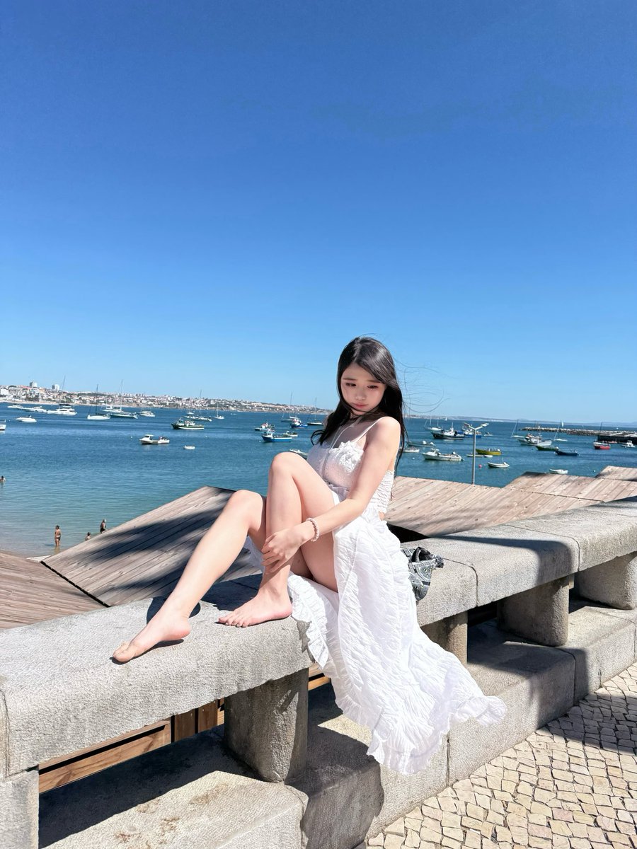 福利姬量子玫瑰分享的黄推图片3 - 网红私拍内容