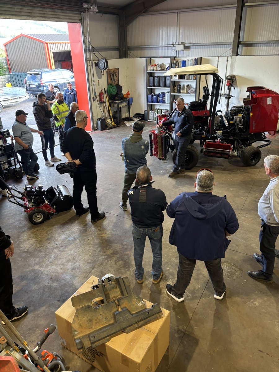 Inhouse Tuition on a Baroness LM551B Fairway Mower <a href="/GeaneyL/">Geaney & O`Neill Ltd.</a> Open day