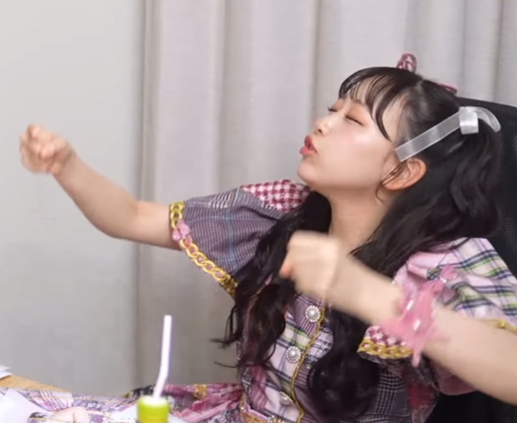 おはよーー❕ﾌﾞﾝﾁﾌﾞﾝﾁ♡