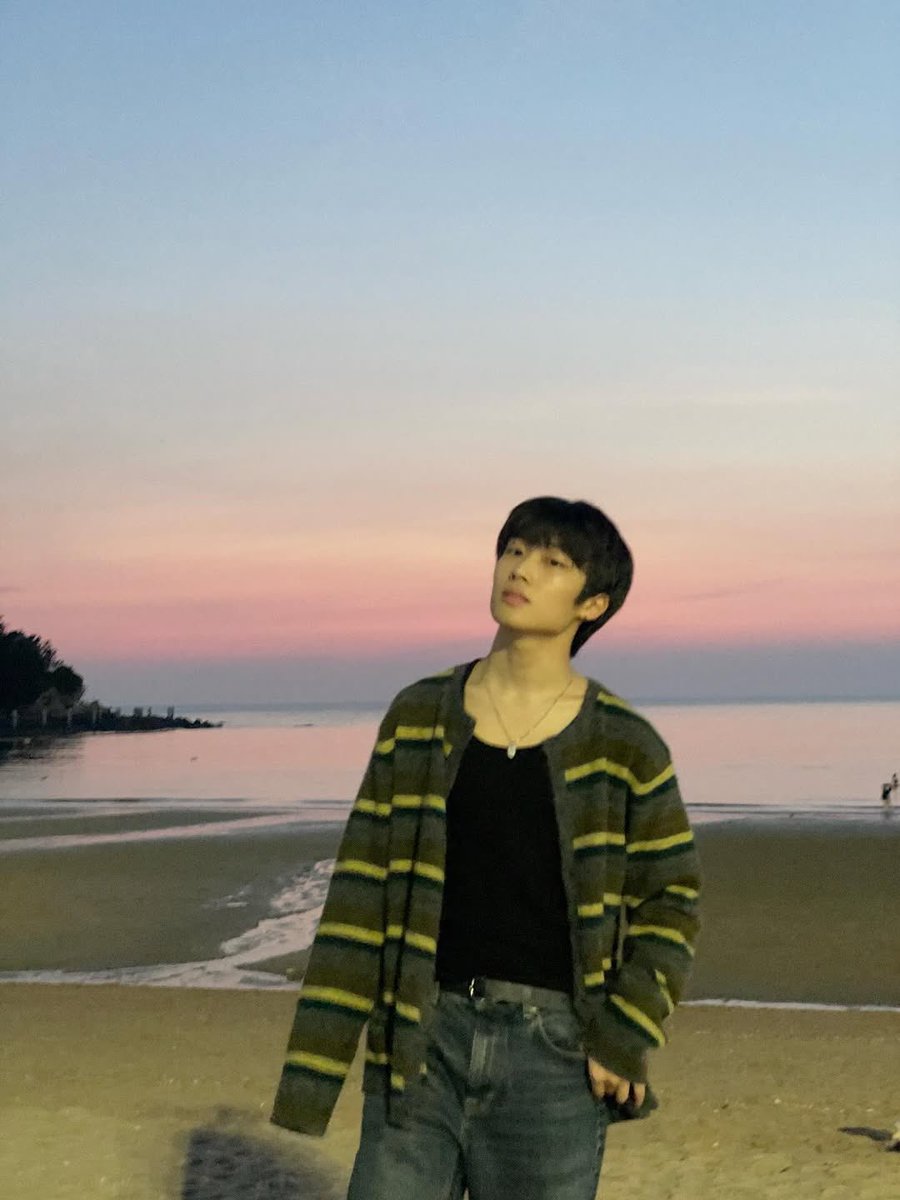 0302SJW's tweet photo. 250917 JAEWON Instagram Update

“the beginning of autumn”

#SHINJAEWON #신재원 https://t.co/H8ogDQwnYT