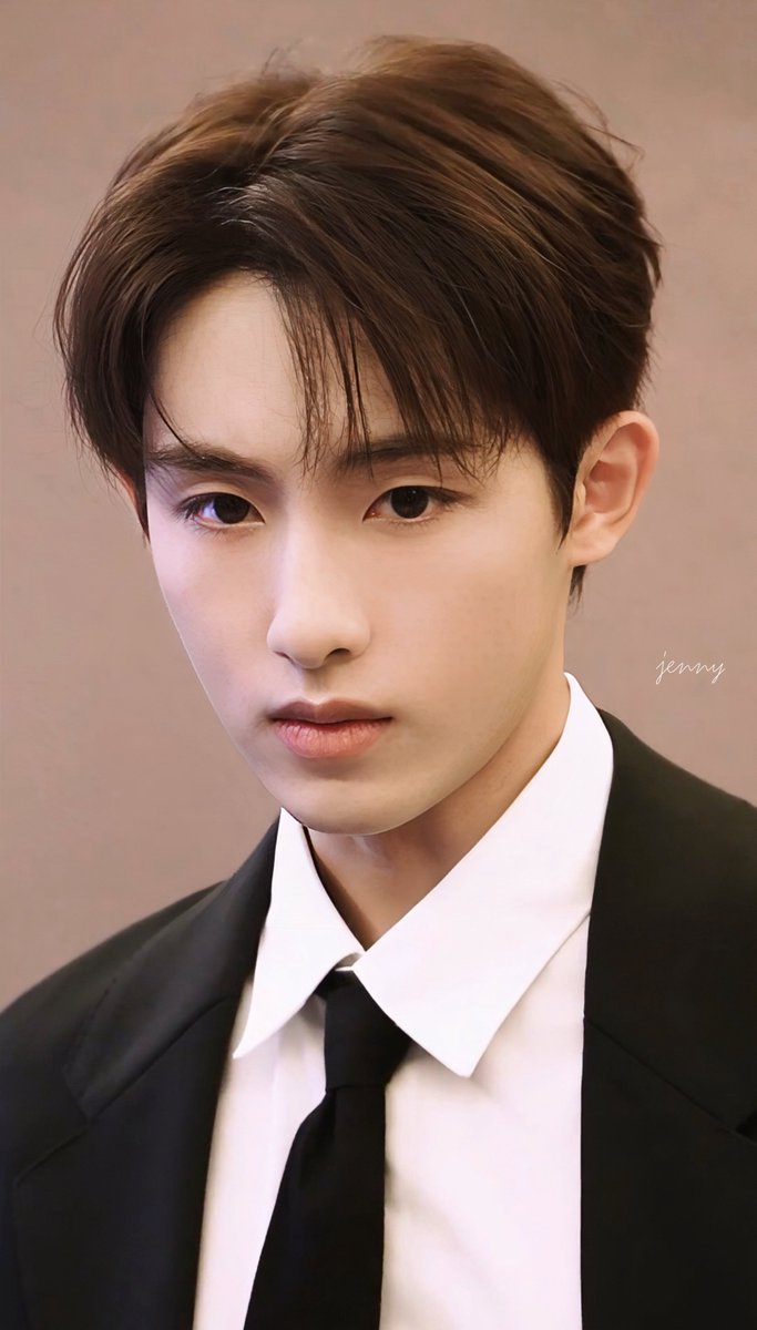 biepa__youwozai's tweet image. #WINWIN #董思成 #윈윈 #WINWINxAmiParis