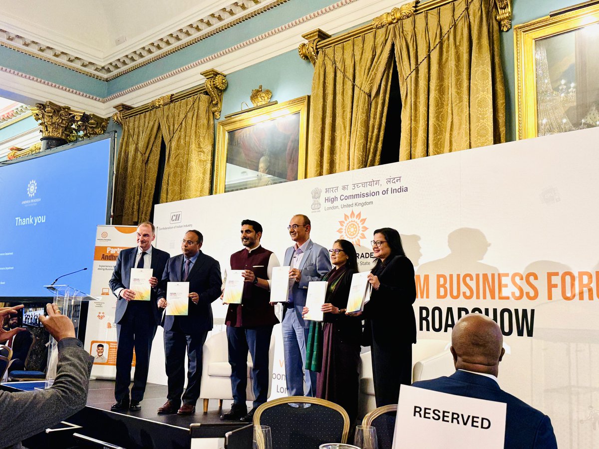 AniKaprekar's tweet image. Exploring Swarna Andhra ~ Viksit Bharat: Vision 2047 - exciting!
Enjoyed CII AP-UK Forum.🇮🇳🇬🇧 Andhra Pradesh pitched with scale-up energy - big bets on DeepTech, Quantum, Drone City... New heights ahead. Wishing more power to minister @naralokesh - bold, clear and hungry. ✊🏻💫