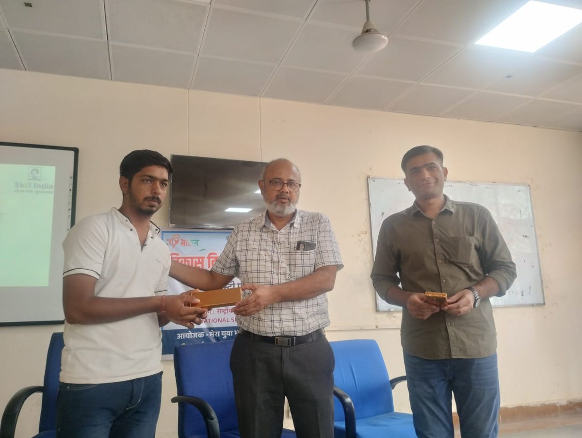mybkjodhpur's tweet photo. Vikas Diwas celebrated at @NstiJodhpur . Quiz under Hindi Pakhwada also organised.  Youth were sensitized about #VBYLD2026 Quiz. https://t.co/tH0tj5Ksc8