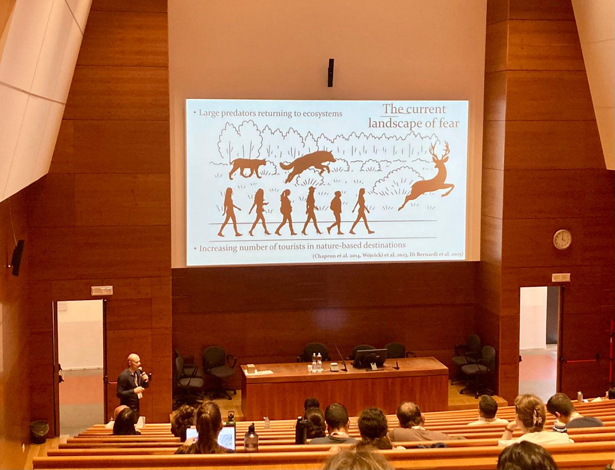 W dniach 1–5.09 br. w Sienie (Włochy) odbył się 98. Zjazd Niemieckiego Towarzystwa Teriologicznego (DGS) – 98th Meeting of the German Society for Mammalian Biology.
<a href="/IB_LES/">IBL</a> reprezentował dr inż. Adam Wójcicki z Zakładu Lasów Górskich IBL w Krakowie.
ibles.pl/aktualnosci/98…