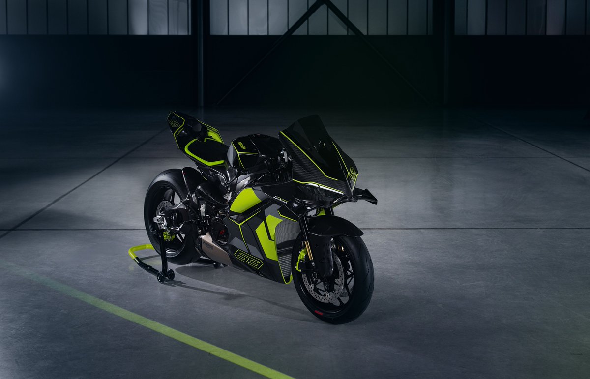 DatatagID's tweet image. For fans of fast Italian bikes and cars, the Panigale V4 Lamborghini is one winning collaboration, especially in its #Datatag colourway. 🤯
With Ducati fitted Datatag as standard, speak with your dealer to ensure ownership details are up to date... Otherwise, #CheckYourReg 🔍
